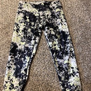 Calvin Klein active wear capri pants